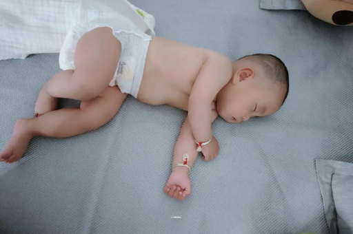 潍坊怀孕多久会显肚子